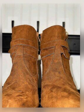 Women's Forever Brown Suede Wedge Ankle Booties Side Zip Size 7